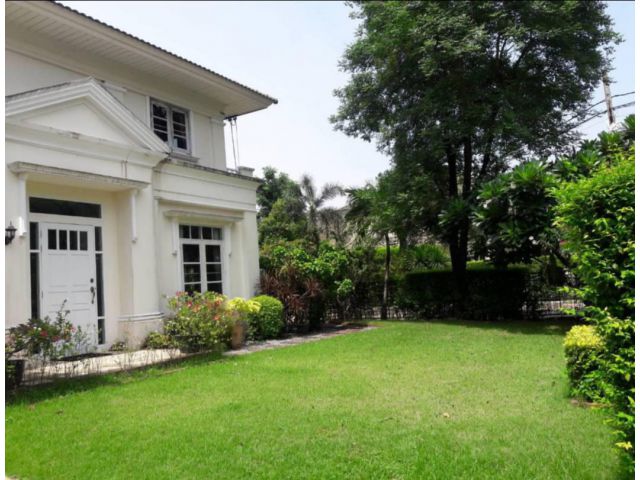 บ้่านให้เช่าขนาดใหญ่ราคาถูก ในหมู่บ้าน Perfect Place