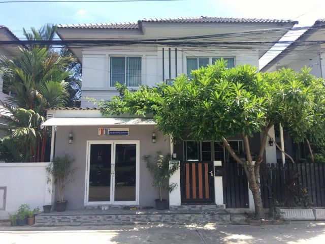 ขายบ้านแฝด (มบ.เต็มสิริแกร์นด์ ถ.สามวา ระหว่าง 23-25 )38 ตรว
