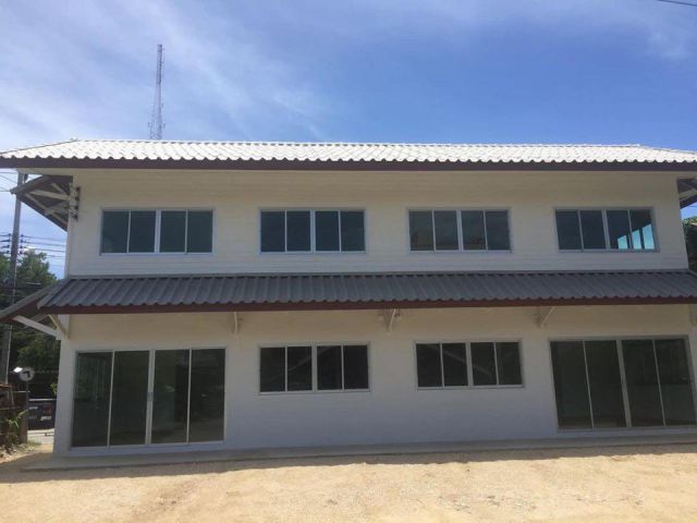 บ้านแฝด2ชั้น ให้เช่า (บ้านใหม่) ใจกลางเมืองชลบุรี