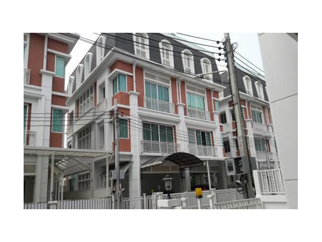 ขายและให้เช่าทาวนืโฮมขนาดใหญ่ 4 ชั้้นพร้อมลิฟท์ หมู่บ้านเกศินีวิลล์ ห้วยขวาง แยกเหมงจ๋าย