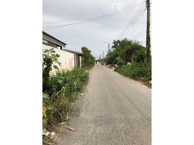 ขาย ที่ดิน พร้อมสิ่งปลูกสร้างซอยวัดลาดปลาดุก
