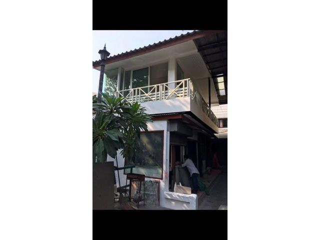 บ้านขาย : บ้านย่านเสาชิงช้า