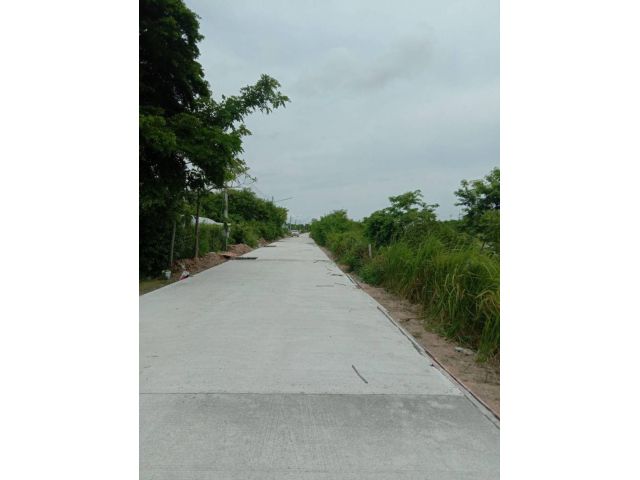 ขายที่ดินทำเลดีใกล้ ถนนเลี่ยงเมืองหนองมน เนื้อที่ 1-3-50 ไร่ ต.เหมือง อ.เมือง จ.ชลบุรี