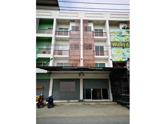 ให้เช่าอาคาร 3ชั้น 2 คูหาติดกัน ริมถนน ทำเลดี ใกล้ตลาดไอยรา (ปทุมธานี ปากซอยไอยรา20) เช่า 35000 บ/ด โทร 093-9594717
