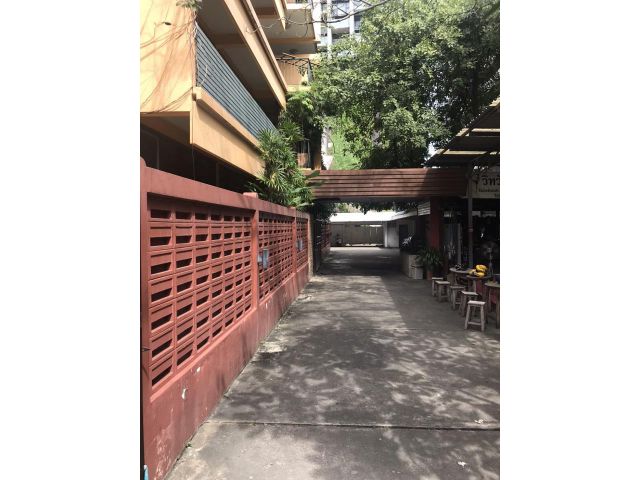ขายบ้านพร้อมที่ดิน ซอยพระพินิจ แขวงทุ่งมหาเมฆ เขตสาทร