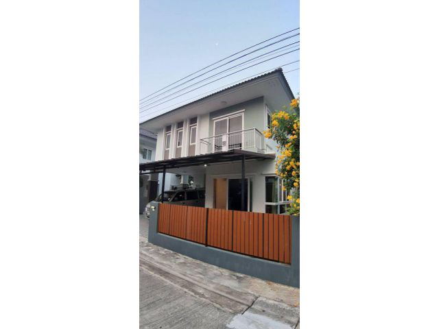 PPH244H244 ขายบ้านหมู่บ้านลภาวัน 21 เนื้อที่ 43 ตารางวา 4ห้องนอน 3ห้องน้ำ