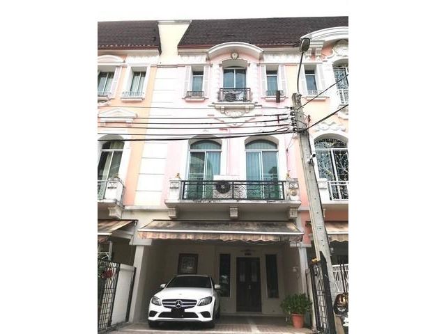 ให้เช่าทาวน์โฮม3ชั้น บ้านกลางเมือง แกรนด์ เดอ ปารีส รัชดา ตกแต่งสวยน่าอยู่ โครงการอยู่ติดโรงเรียนนานาชาติสิงคโปร์