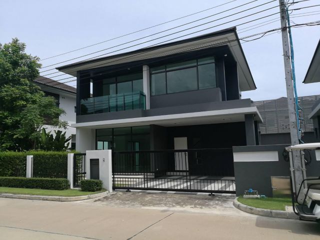 ขายบ้านเดี่ยวพร้อมผู้เช่า เศรษฐสิริ-กรุงเทพกรีฑา 15/1 ขนาด 59.6 ตารางวา พื้นที่ใช้สอย 193 ตารางเมตร 4 ห้องนอน 3 ห้องน้ำ