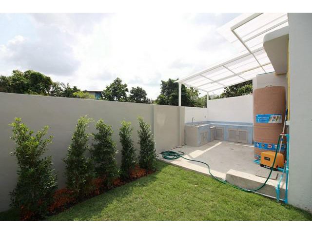 ทาวน์โฮม โครงการLif Townhome หลังมุม บางพลี