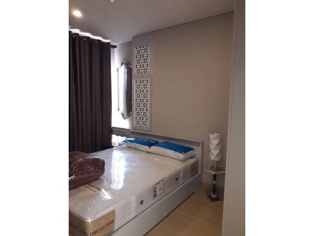 T070-R459 Lumpini Suite Phetchaburi - Makkasan