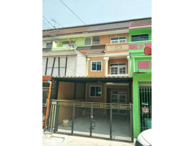 รหัสทรัพย์  8375 ทาวน์เฮาส์ เพชรเกษม51   ใกล้ MRT หลักสอง ตรงเดอะมอลล์บางแค