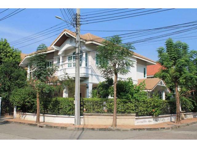 รหัสทรัพย์  8367 บ้าน หมู่บ้านภัทรา รามคำแหง  พร้อมสิ่งอำนวยความสะดวก