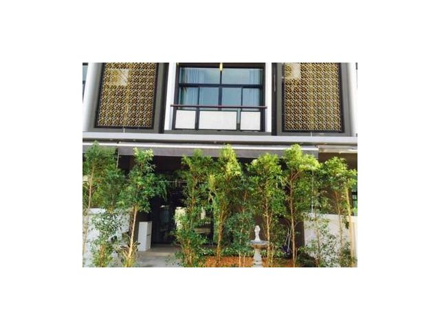 ทาวน์โฮม 3 ชั้น โครงการ Flora ฟลอร่า วงศ์สว่าง