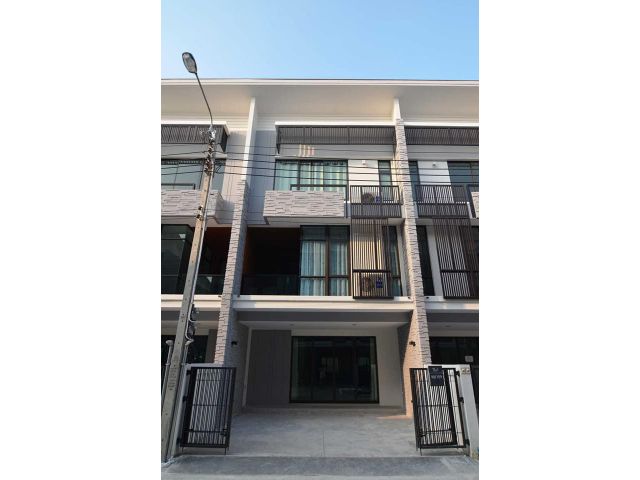 ให้เช่า ทาวน์โฮม เพล็กซ์ บางนา กม.5 PLEX BANGNA