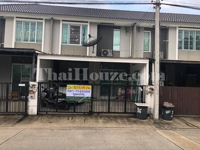 ขายทาวน์เฮ้าส์ 2 ชั้น หมู่บ้านพฤกษาวิลล์ 79 พหลโยธิน-รังสิต ปทุมธานี