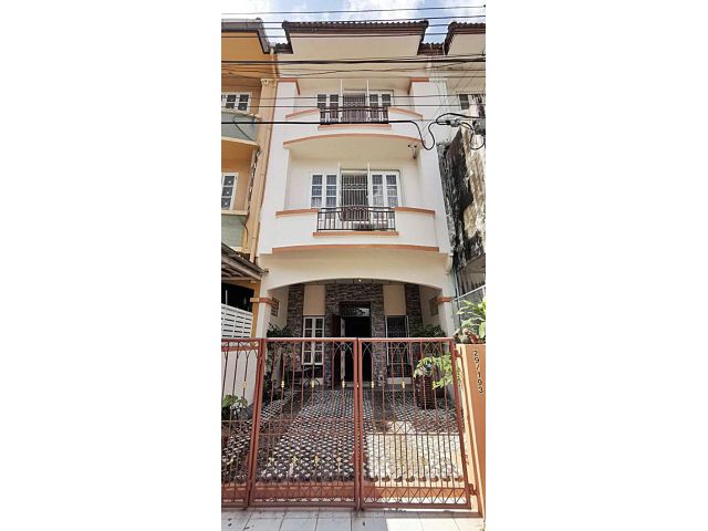 ขาย ทาวน์เฮ้าส์ หมู่บ้าน สรานนท์