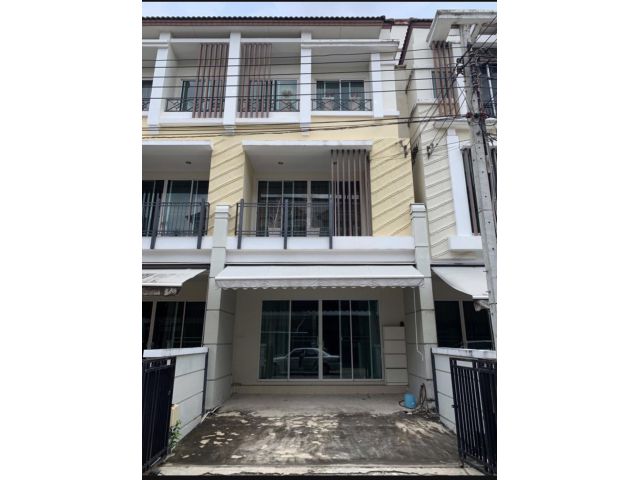 PPH300TH300 ให้เช่า Townhome 3 ชั้น 20 ตร. วา (พื้นที่ใช้สอย 167 ตร. ม. ) ซ.ลาดปลาเค้า 79    หมู่บ้านบ้านกลางเมือง เกษตร-นวมินทร์2