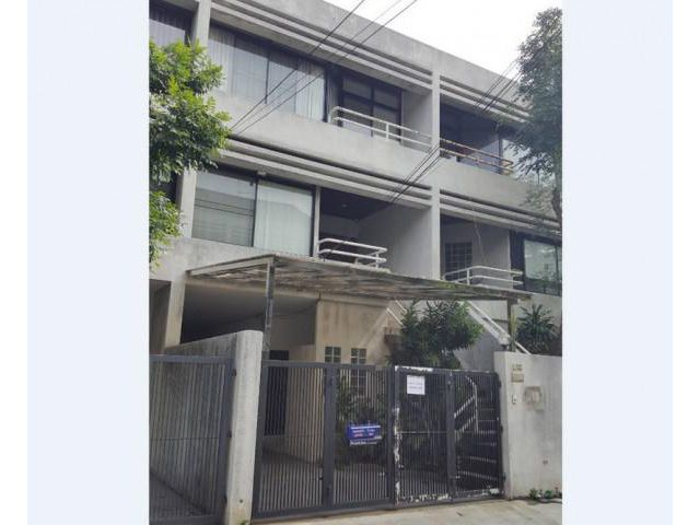 รหัสทรัพย์  8541 สำนักงาน โฮมออฟฟิศ  สุขุมวิท 62   ใกล้ BTS บางจาก