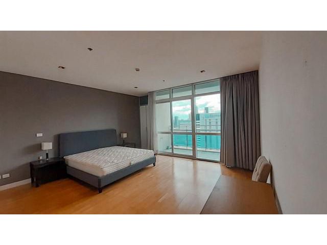 ให้เช่าคอนโด Athenee Residence ร่วมฤดี