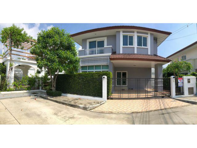 PP242ขายด่วน บ้านเดี่ยว เดอะเซนโทร รามอินทรา สภาพใหม่มาก ทำเลดี หลังมุม ต่อเติมตกแต่งพร้อมเข้าอยู่