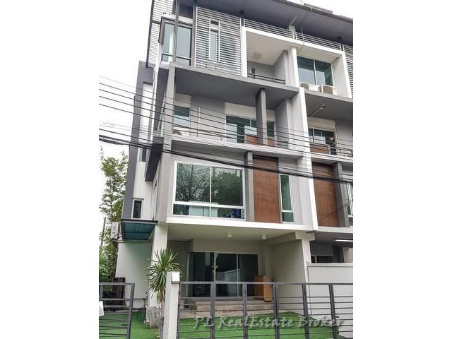 ให้เช่าHomeOffice4ชั้น บี สแควร์ พระราม9 เหม่งจ๋าย