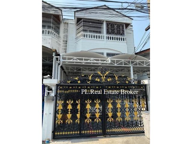 ให้เช่าทาวน์เฮ้าส์ 3 ชั้น ใจกลางย่านรัชดาพระราม 9