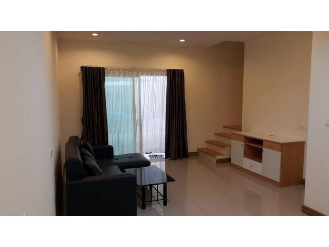 ให้เช่าทาวน์โฮมหมู่บ้านวิลเลจ ซิตี้ พัฒนาการ38