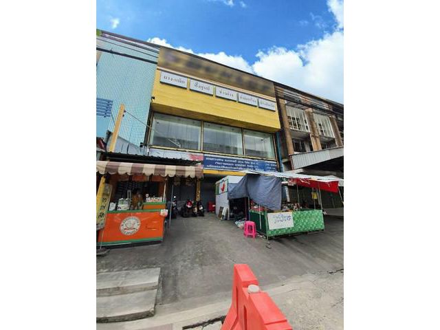 ให้เช่าอาคารพาณิชย์ 3คูหา มีลิฟท์ ใกล้BTS แบริ่ง