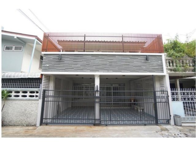 ให้เช่าทาวน์โฮม3ชั้นหมู่บ้านอยู่เจริญ ซ.รัชดา3