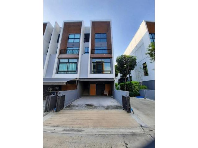 ให้เช่าทาวน์เฮ้าส์หมู่บ้านArden Pattanakarn20