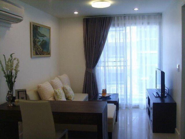 T105-R494 For Rent : The Clover Thonglor