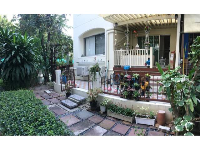 รหัสทรัพย์  8783 บ้านสวนธน รัชดา 36  ใกล้ สถานีรถไฟฟ้า BTS สถานีเสนานิคม
