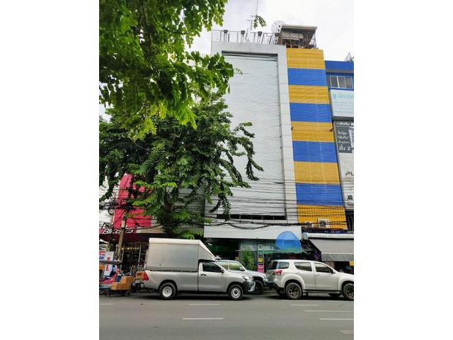 ให้เช่าอาคารพาณิชย์ 6 ชั้น ริมถนนวรจักร