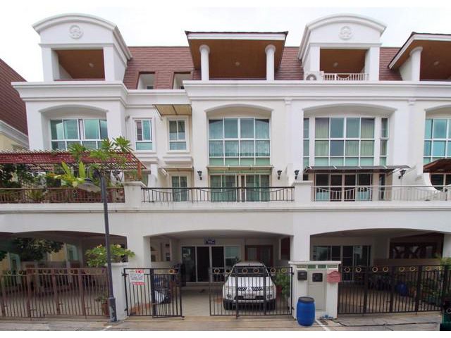 ขายทาวน์โฮม ภัทราวิลล่า4 แฉล้มนิมิตร6 พระราม3-สาทร