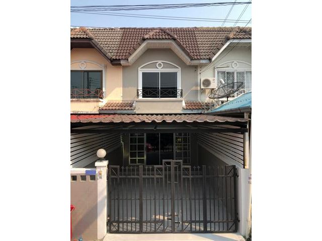 ขายทาวน์เฮ้าส์หมู่บ้านมนวดี-นนทบุรี