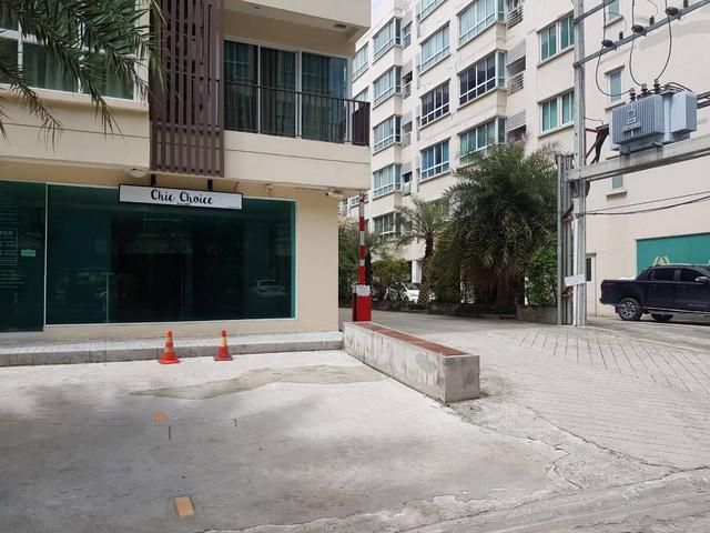 ให้เช่า​: ห้องพาณิชย์ใต้Happy condo ลาดพร้าว101