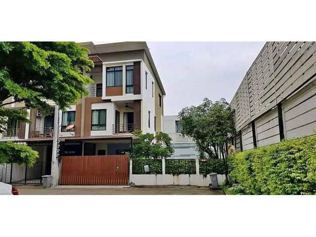For Sale ทาวน์โฮมหลังมุม โครงการซิกเนเจอร์ วิภาวดี 60 ใกล้MRTบางบัว