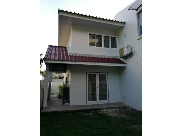 ให้เช่าบ้านแฝด 2ชั้น หมู่บ้านเสรี5 ถนนพระราม9