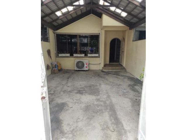 รหัสทรัพย์  8836 บ้าน  ซอยเอกมัย 12   ใกล้ โรงเรียนนานาชาติเอกมัย