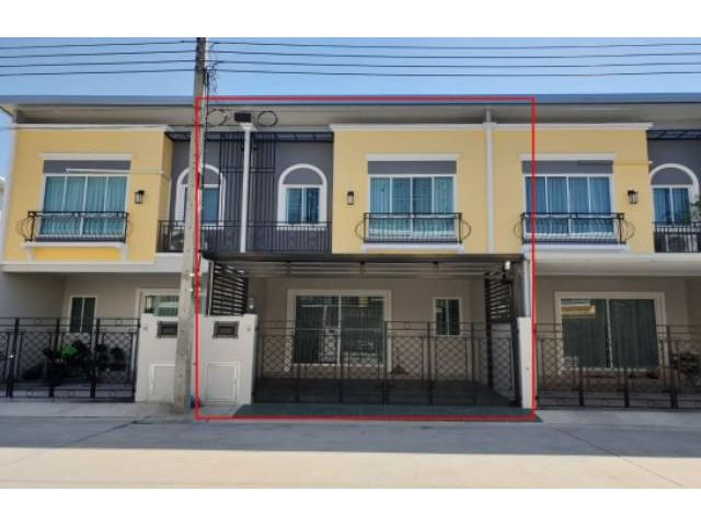 รหัสทรัพย์  8822 ทาวน์โฮม หมู่บ้านเดอะเวโรน่า  พร้อมทั้งเครื่องใช้ไฟฟ้าและเฟอร์นิเจอร์ หิ้วกระเป๋าเข