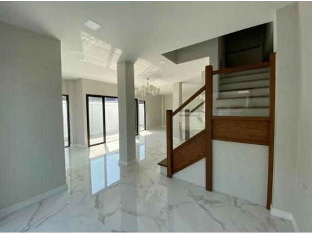 ให้เช่าบ้านเดี่ยว 3ชั้น ถนนสุขุมวิท ใกล้ BTSเอกมัย