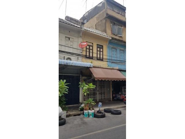 รหัสทรัพย์  8976  อาคารพาณิชย์  บนถนนเจริญเวียง   ใกล้ โรงพยาบาลเลิดสิน บางรัก