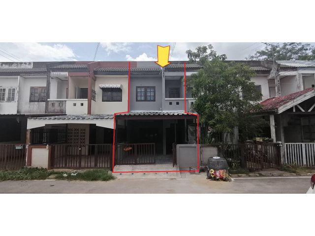 ลดสุดๆ ทาวน์เฮ้าส์ 2 ชั้น ปรับปรุงใหม่ มี 2 ห้องนอน 2 ห้องน้ำ เนื้อที่ 16 ตร.ว.ม.