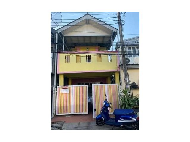 ทาวเฮ้าส์ 2 ชั้น หมู่บ้านเย็นสุข ซ.ลาดพร้าว 87