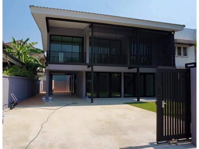 ให้เช่าบ้านเดี่ยว2ชั้นหมู่บ้าน โชคชัย 4 ต.รวมโชค ตกเเต่งสไตล์ LOFT