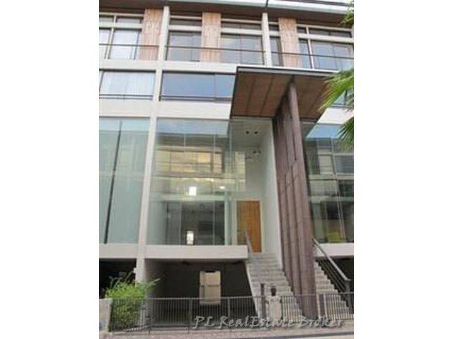 ขายทาวน์โฮม 4.5 ชั้น Loft Design สุขุมวิท64