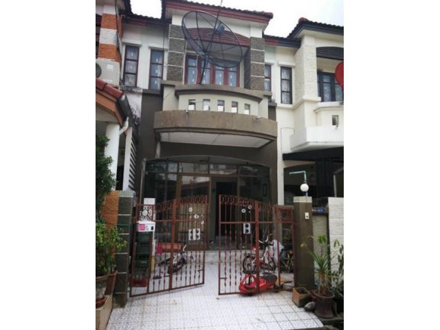ด่วน   เนื้อที่ 18 ตรว พื้นที่ 80 ตรม 2 ห้องนอน