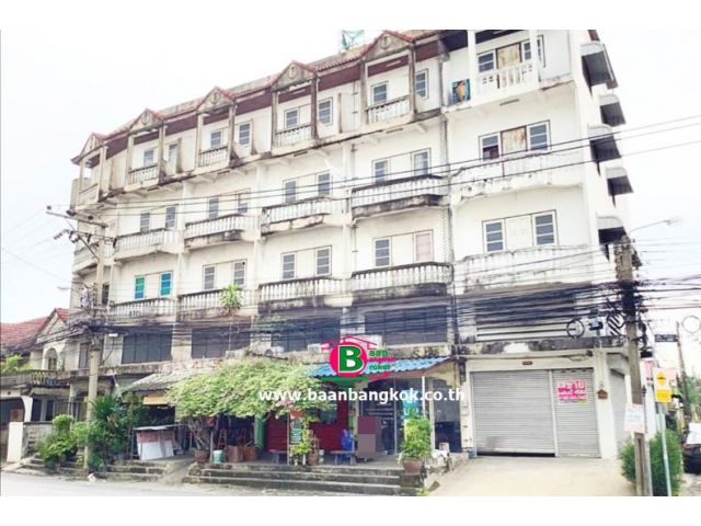อาคารพาณิชย์ 4.5 ชั้น หลังริม ซอยนวมินทร์ 111 แยก 5 เนื้อที่ 16 ตรว. มี 3 ห้องนอน 3 ห้องน้ำ ถนนนวมินทร์ เขตบึงกุ่ม