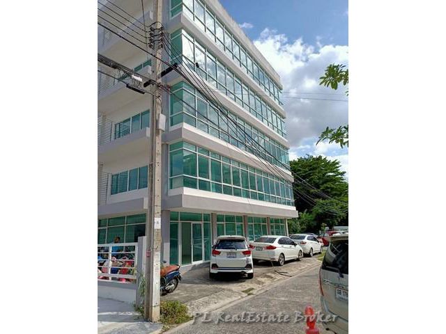 ขายอาคาร5ชั้น นวลจันทร์27 ใกล้เลียบด่วน จอดรถ20คัน