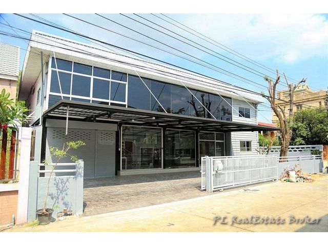 ให้เช่าบ้าน 84 ตรว. ลาดพร้าว113 เหมาะทำออฟฟิศ